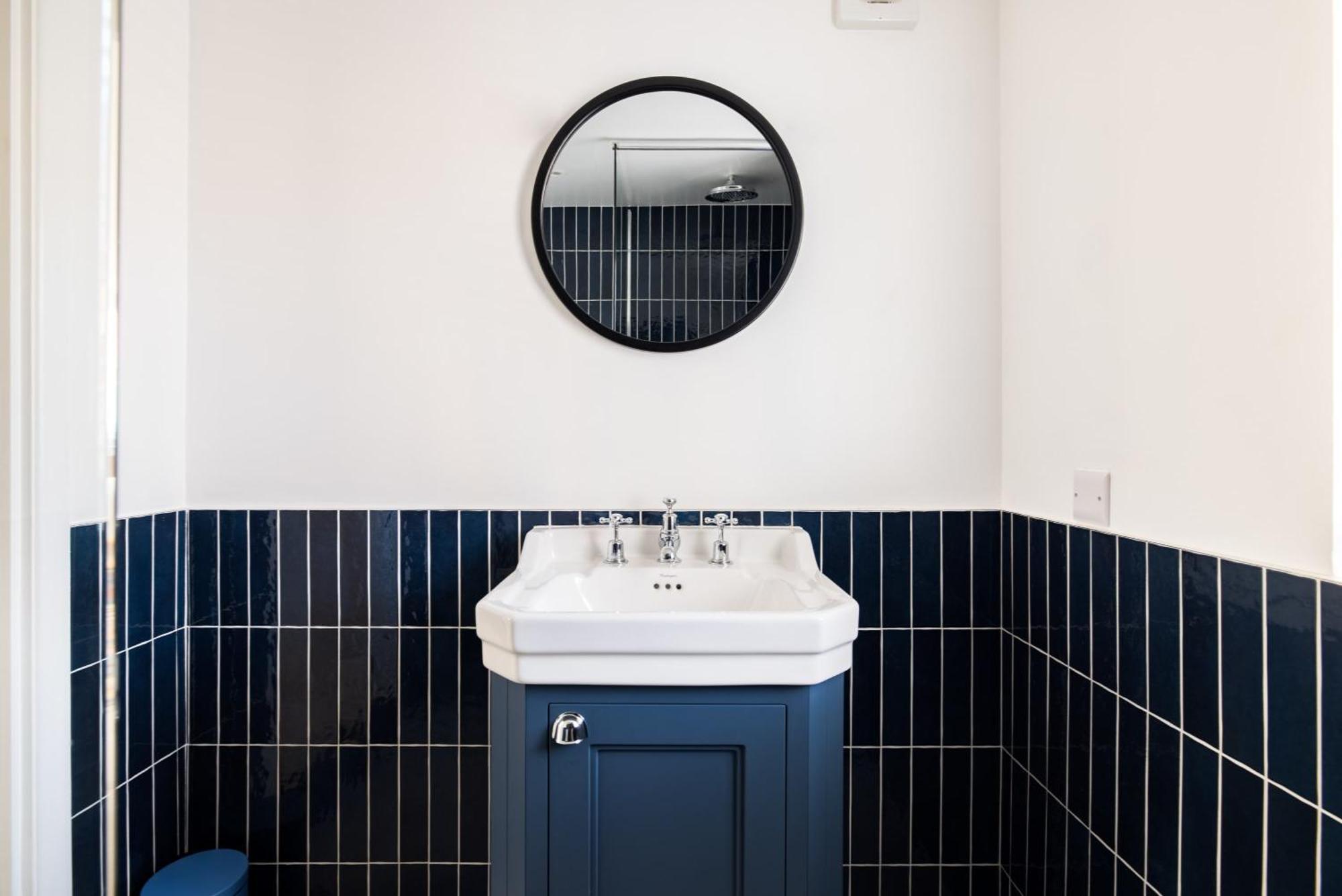 The Little Blue Dream - Sleeps 6